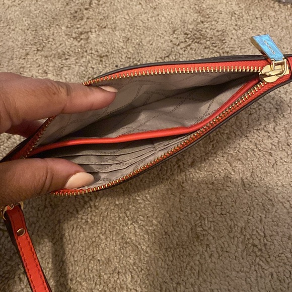 Michael Kors wallet - Picture 3 of 4